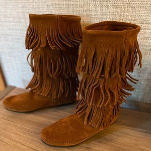 Minnetonka 3-Layer Fringe Boot